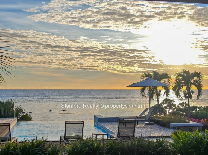 Beachfront Apartment for Rent - 3 Bedrooms, Tamarin, West