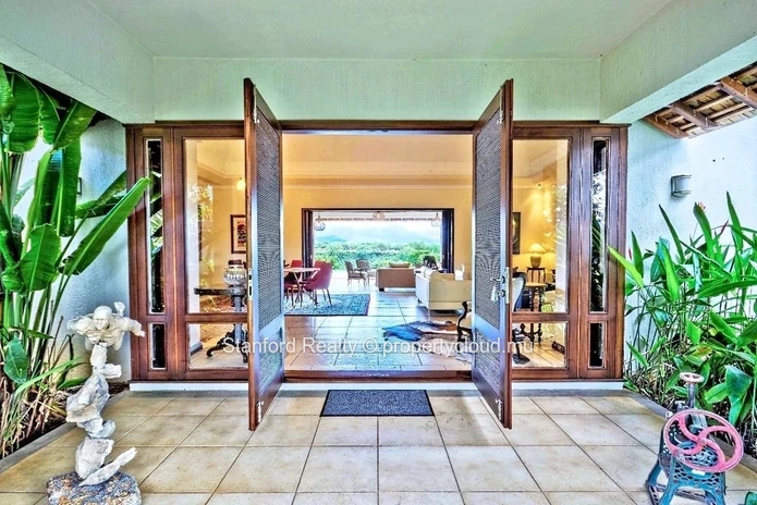 Luxury Villa for Sale – 6 Bedrooms, Tamarin, West Coast