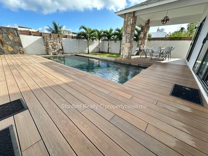 Exclusive Luxury Villa for Rent – 4 Bedrooms, Mont Choisy, North