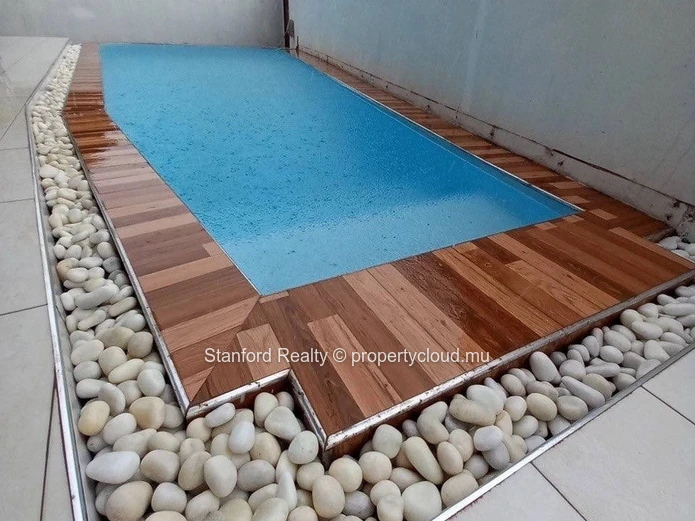 Building for Sale – 3 Fully Furnished Apartments with Pool, Pereybere, North