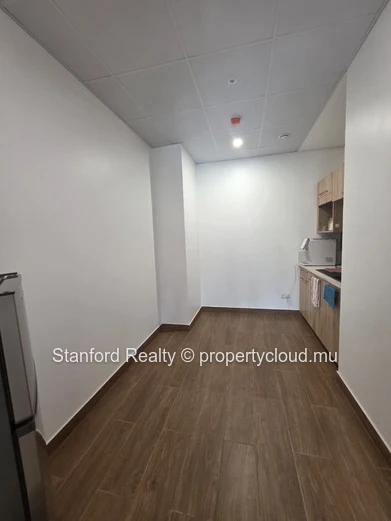Office for Rent - Cybercity, Ebene