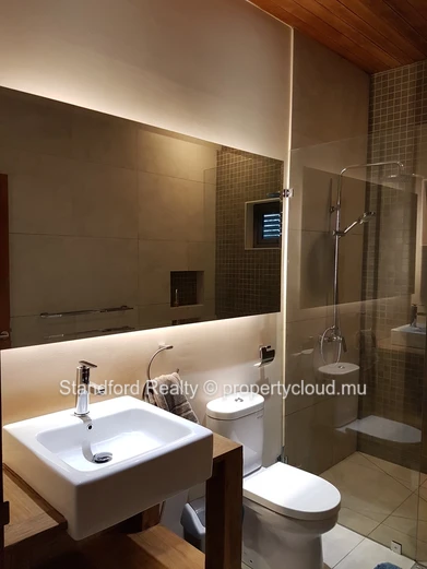 Villa for Sale – 3 Bedrooms, Royal Park, North