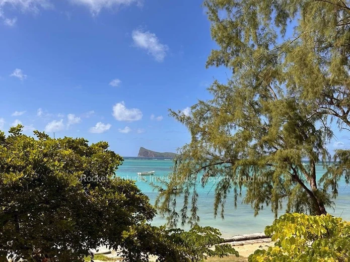 Townhouse. North. Bain Beof.   Beach within walking distance!!