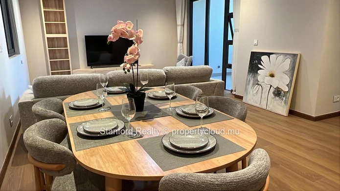 Modern 3-Bedroom Apartment for Rent - Fully Furnished, Mountain View