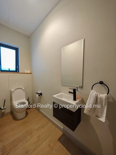 Beachfront Apartment for Rent - 3 Bedrooms, Tamarin, West