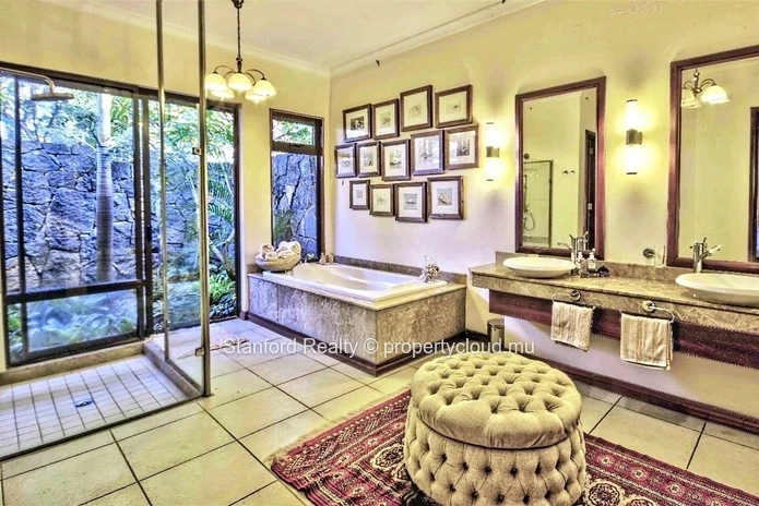 Luxury Villa for Sale – 6 Bedrooms, Tamarin, West Coast