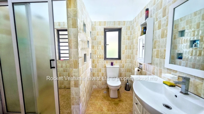 SALE - Prestigious 3-Bedroom Villa with Pool in Mont Piton Estate