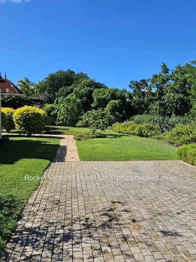 Renovated 4-Bedroom Villa on Golf Course – Tamarina, West Coast