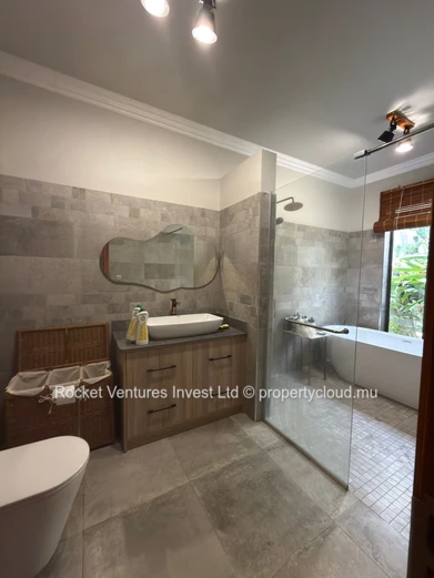 Your Ultimate Retreat: Luxurious Nature-Themed Villa Awaits!