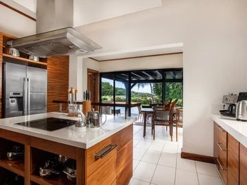 5 Bedroom Villa