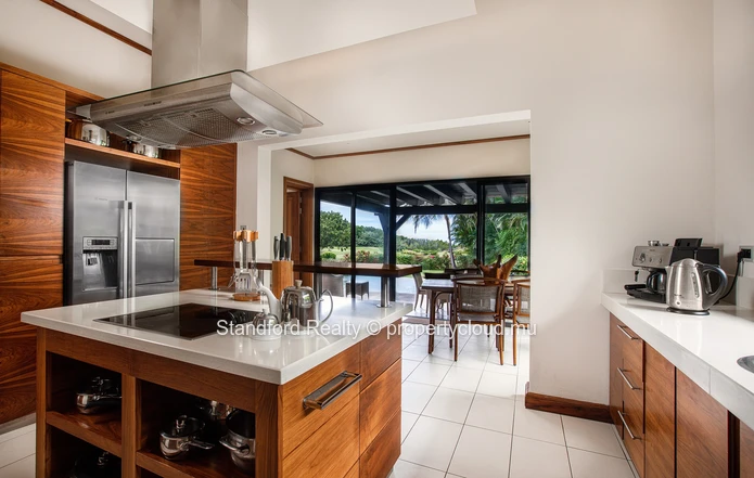 Luxury 5-Bedroom Villa, East Coast, Anahita