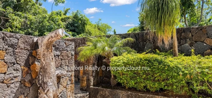 Beachside Villa for Rent - 4 Bedrooms, Grand Gaube, North
