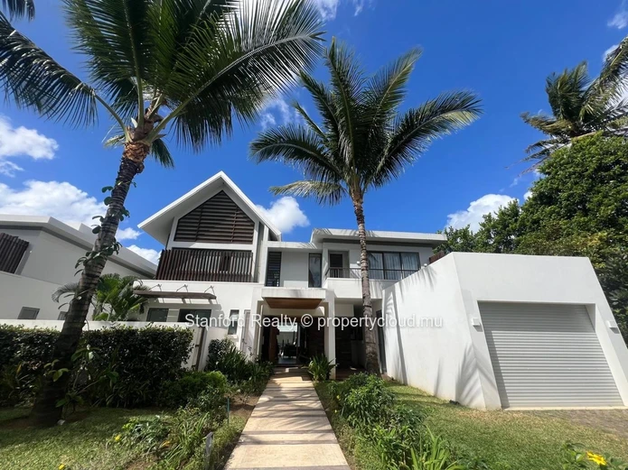 Luxury Villa for Sale - 4 Bedrooms, Mont Choisy Le Parc, North