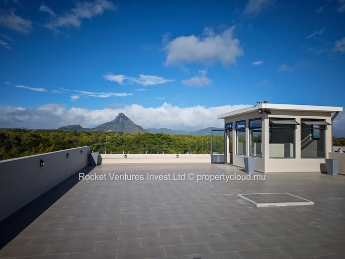 NEW 3-Bedroom Penthouse For rent Flic en Flac