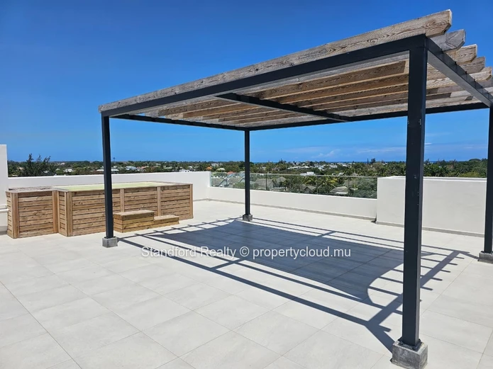 Penthouse for Rent – 3 Ensuite Bedrooms, Pereybere, North