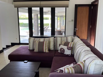 5 Bedroom Villa