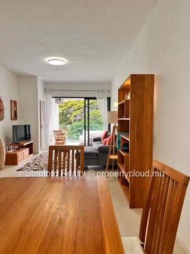 Stylish 3-Bedroom Apartment + Office Just 200m from the Beach – Pereybere