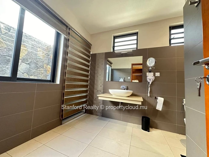 Exclusive Luxury Villa for Rent – 4 Bedrooms, Mont Choisy, North