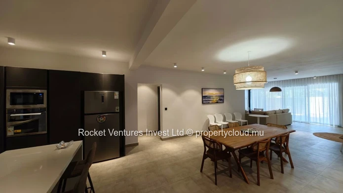 Modern 3-Bedroom Apartment with Jacuzzi & Terrace