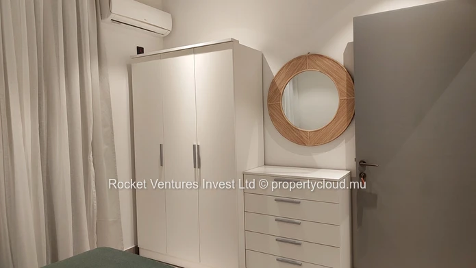 Modern 3-Bedroom Apartment with Jacuzzi & Terrace