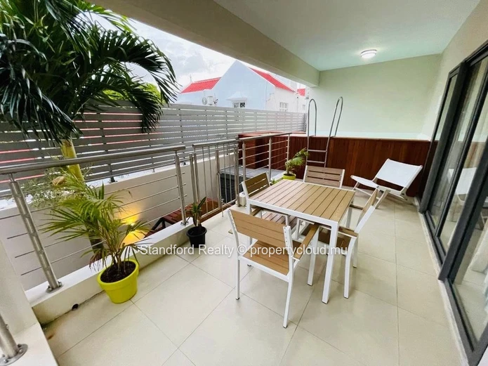 Modern 2-Bedroom Apartment with Private Terrace – Pereybere, North