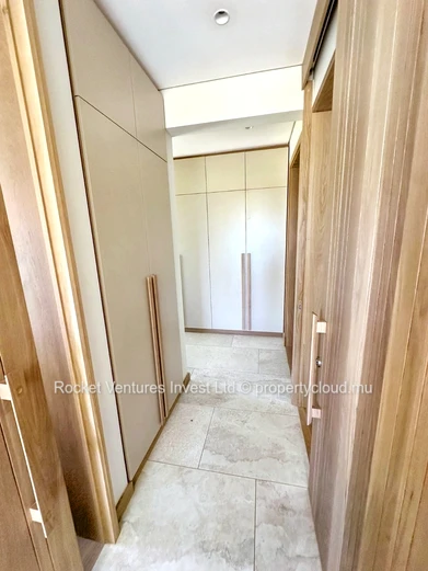 Luxury Seaside 4 Bedroom Villa in Azuri 