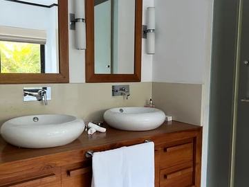 5 Bedroom Villa