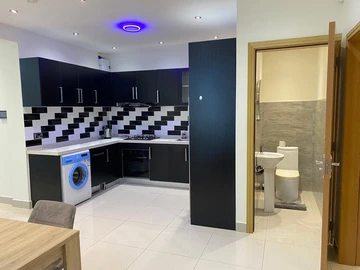 2 Bedroom Apartment