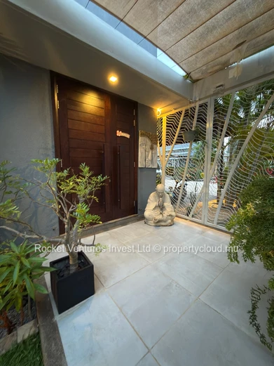 Listing for Modern 3-Bedroom Villa in Royal Park