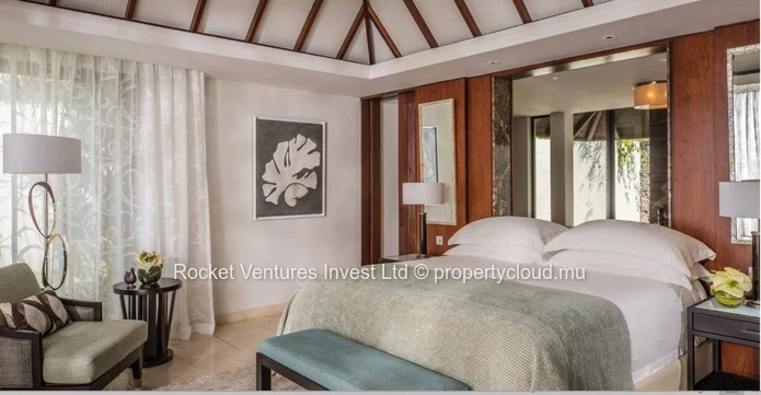 Villa 2 bedrooms under Four Seasons Hotel management. East. Anahita. Super luxury settlement. 