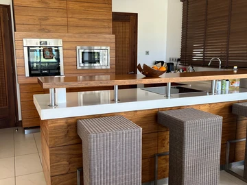 5 Bedroom Villa