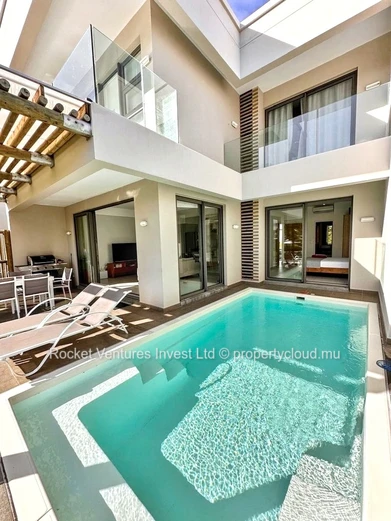 Duplex beachfront 4 bedrooms in Grand Gaube