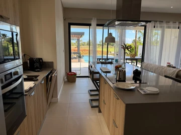 4 Bedroom Townhouse, Duplex
