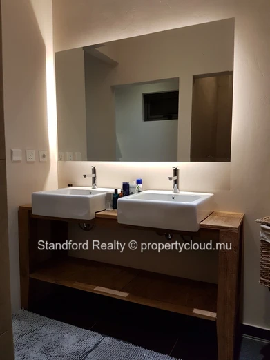 Villa for Sale – 3 Bedrooms, Royal Park, North