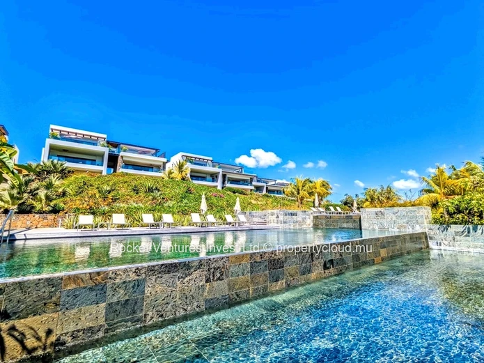 Sea View 4-Bedroom Apartment - St Antoine Private Residence, North Coast