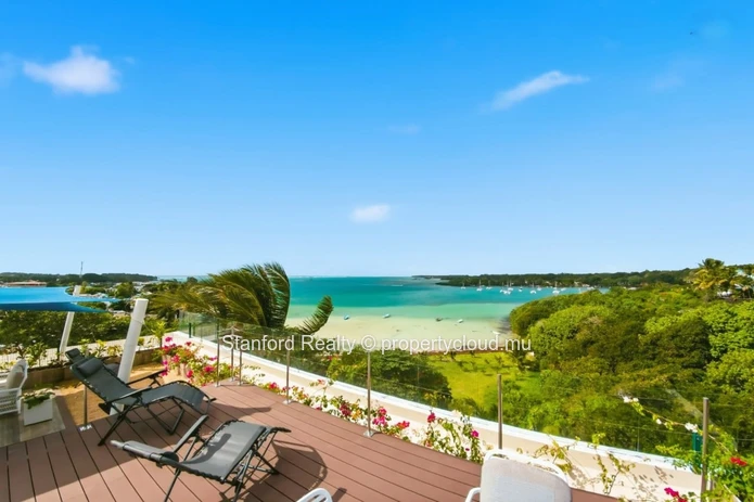Penthouse for Rent - 3 Bedrooms, Trou d’Eau Douce, East