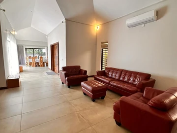 5 Bedroom Villa