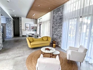4 Bedroom Villa