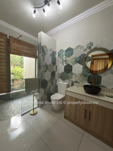 Your Ultimate Retreat: Luxurious Nature-Themed Villa Awaits!