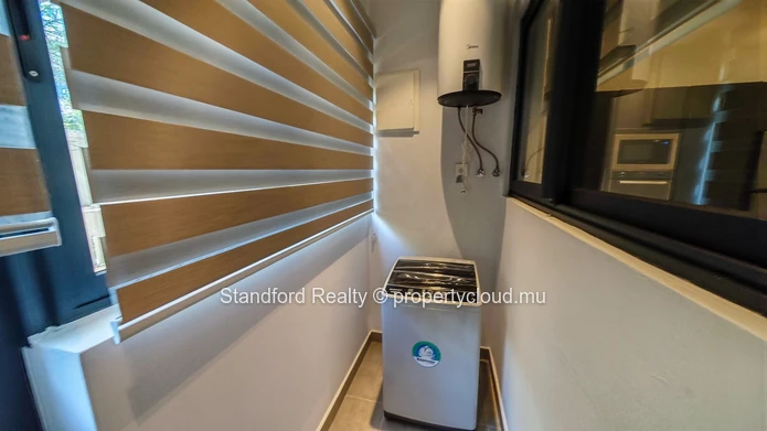 Modern 3-Bedroom Apartment with Jacuzzi & Terrace – Tamarin, West
