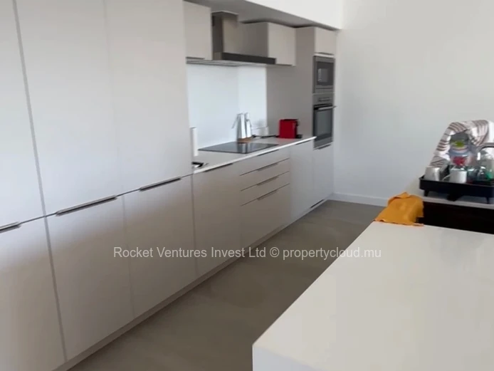 Luxury 3-Bed Beachfront Villa in Tamarin with Pool - For Rent