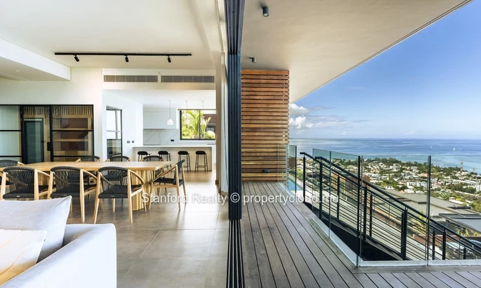 Luxury Villa with Infinity Pool for Sale - 4 Bedrooms, Tamarin