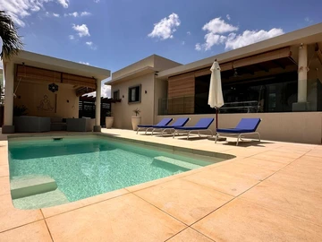 4 Bedroom Villa