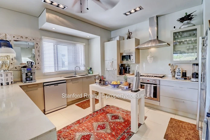 Beachfront Penthouse for Sale - 4 Bedrooms, Tamarin, West