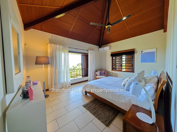 Premium 4-Bedroom Villa with Panoramic Ocean View in Belle Vue, North
