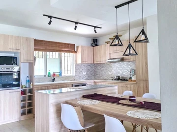 3 Bedroom Townhouse, Duplex