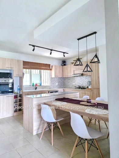 For Sale – Spacious Duplex Apartment in Grand Baie – MUR 12M