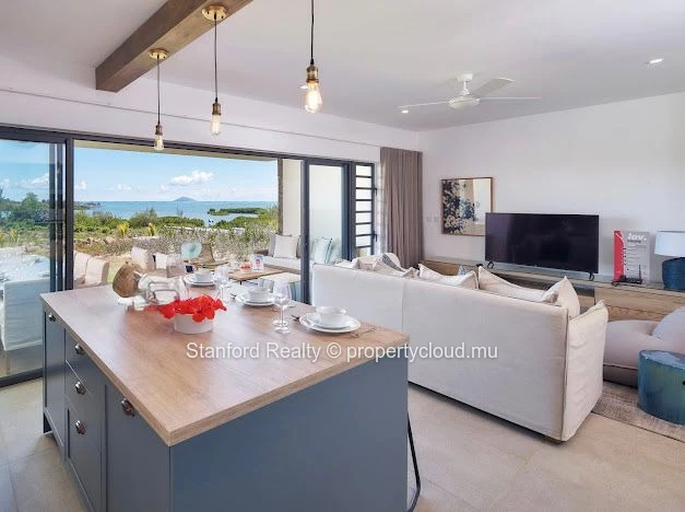 Stunning Beachfront 3 bedroom Apartment for Rent in Grand Gaube