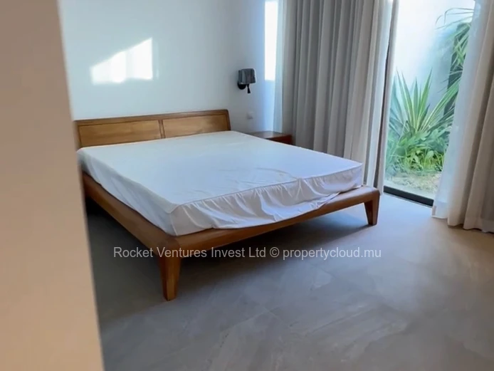 Luxury 3-Bed Beachfront Villa in Tamarin with Pool - For Rent