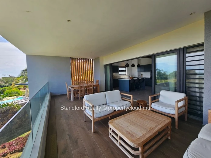 Beachfront Apartment with Sea View for Rent – 2 Bedrooms, North